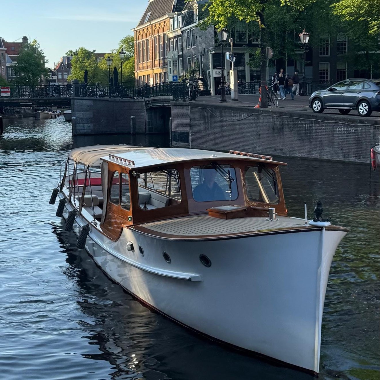 liberty_boat-img